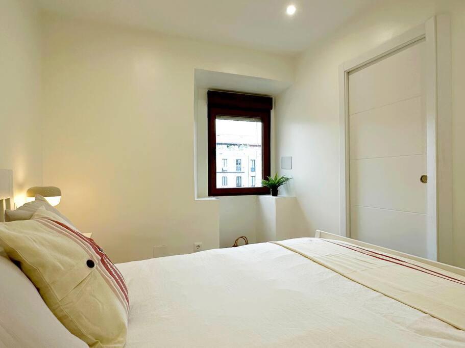 Apartamento De Diseno En Laredo Centro Exteriör bild