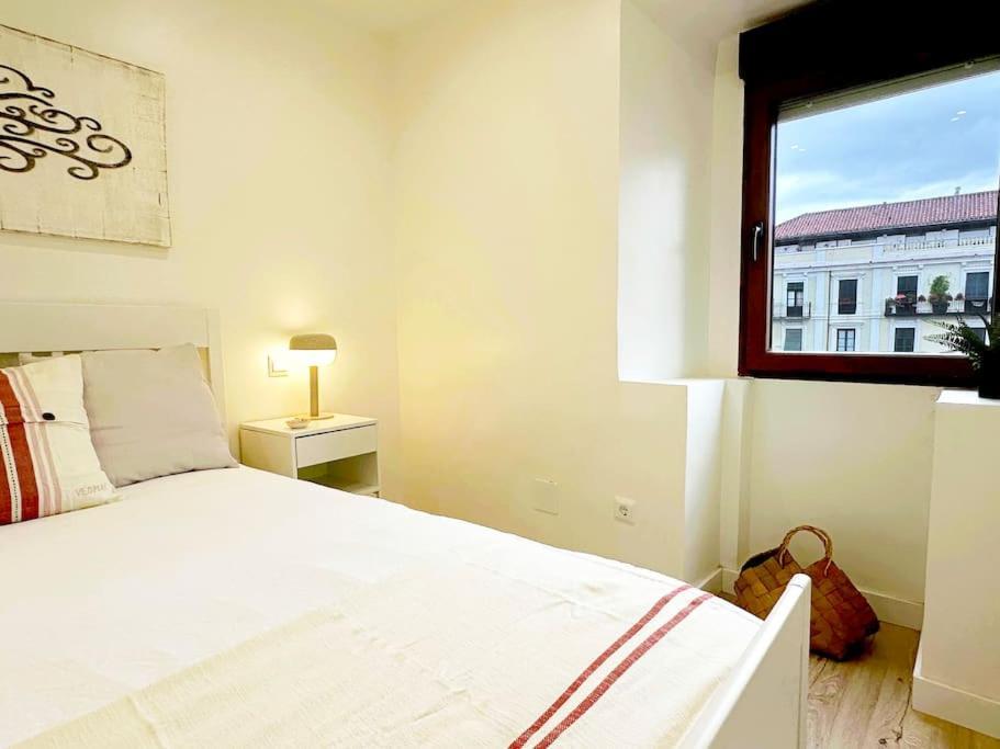 Apartamento De Diseno En Laredo Centro Exteriör bild