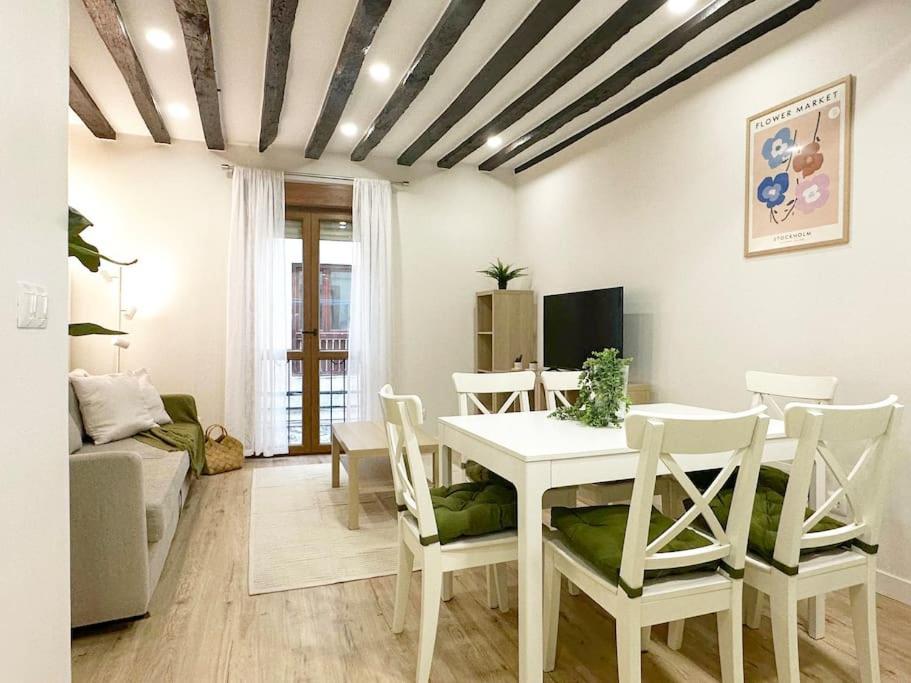 Apartamento De Diseno En Laredo Centro Exteriör bild